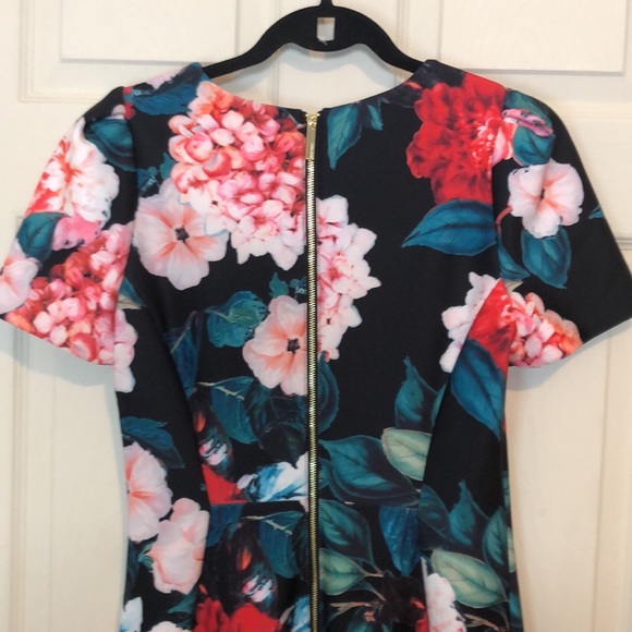 Calvin Klein Floral-Print Sheath Dress - Picture 10 of 16